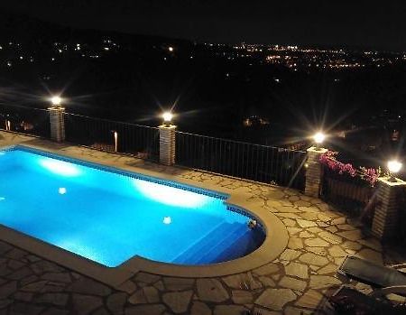 Villa La Vista กาลองเย ภายนอก รูปภาพ